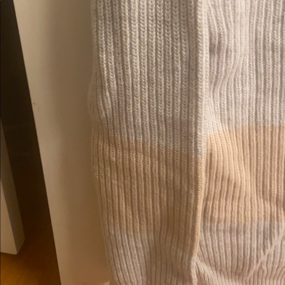NWT Tuckernuck Sweater - Picture 6 of 8